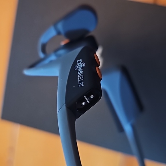 Aftershokz wireless stero bone conducting headset...black & gray ASC100 - Picture 14 of 14